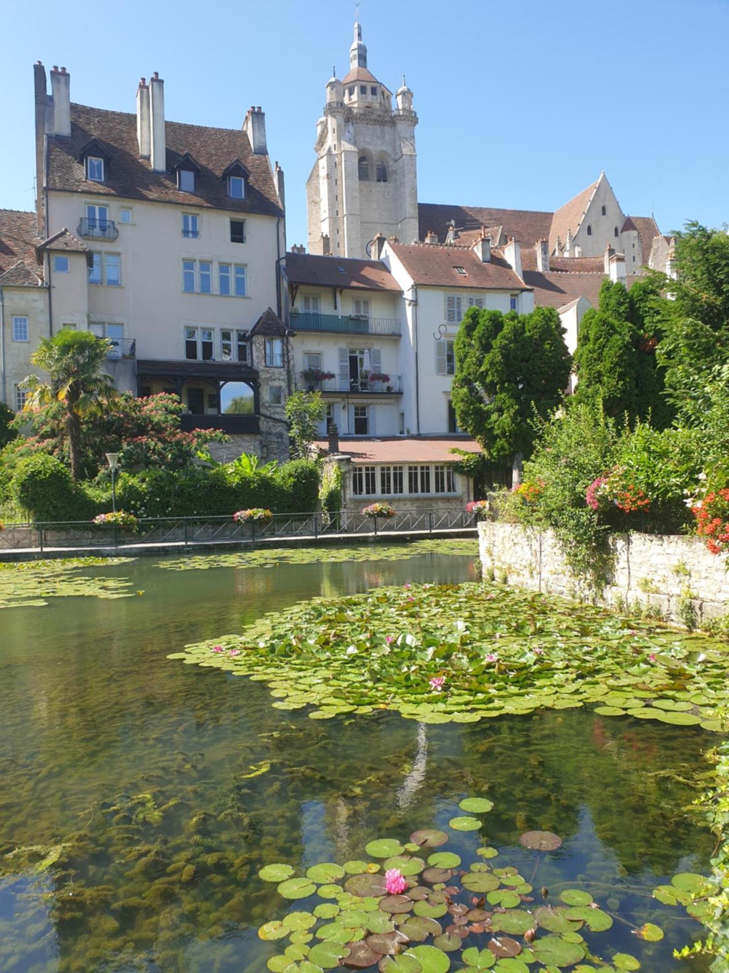 Le Matin Calme - Charme Ancien - Vue Canal Apartment Дол Екстериор снимка
